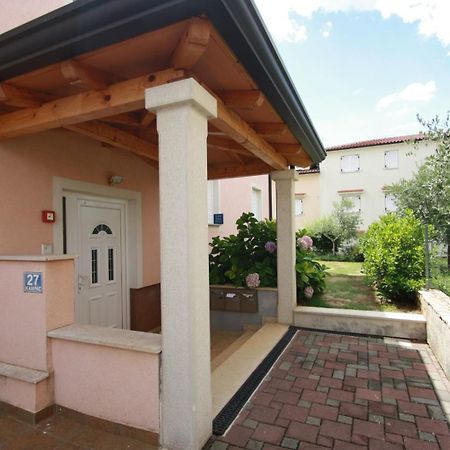 Apartment Mendikovic Poreč Exteriör bild
