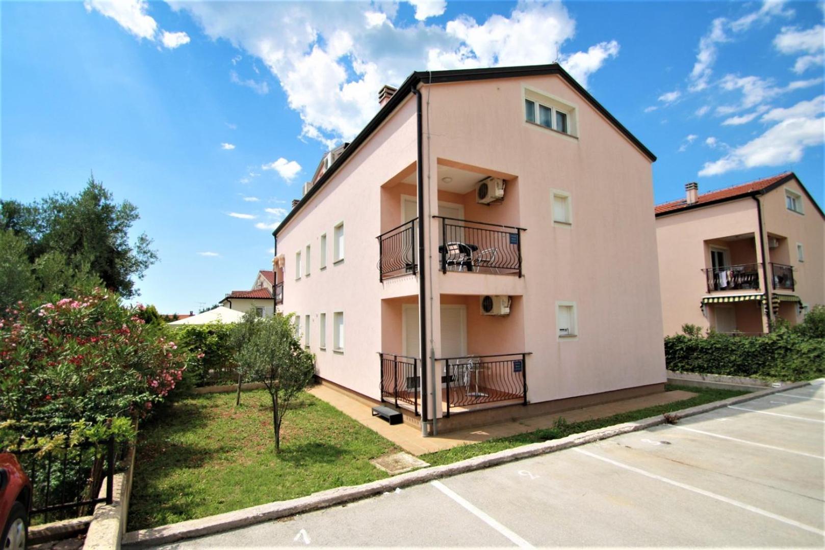 Apartment Mendikovic Poreč Exteriör bild