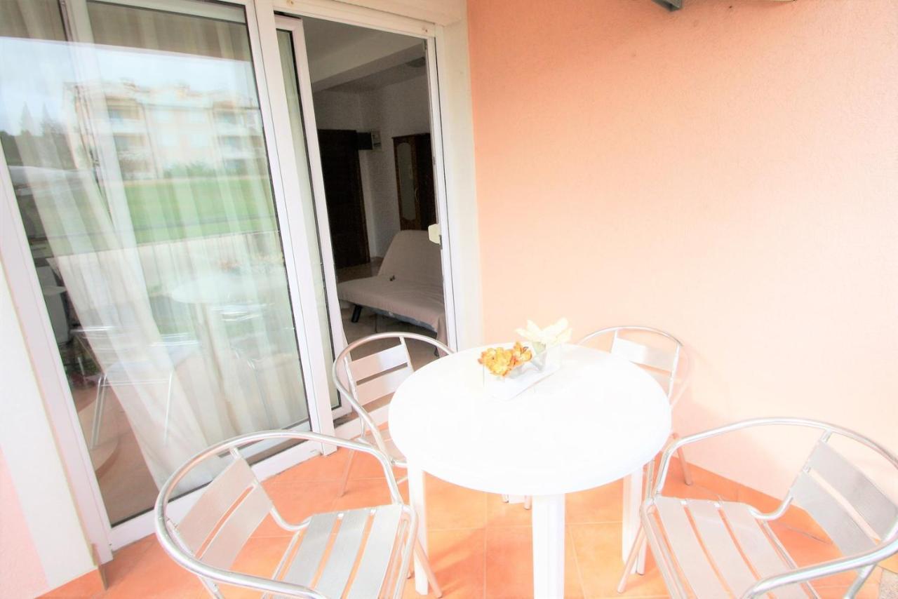 Apartment Mendikovic Poreč Exteriör bild